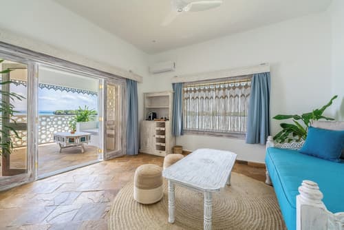 Chale Island Resort, Living area