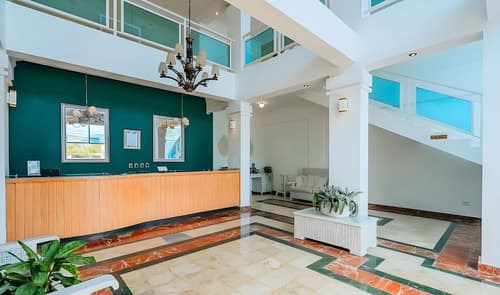 Hotel Checkin El Cortecito