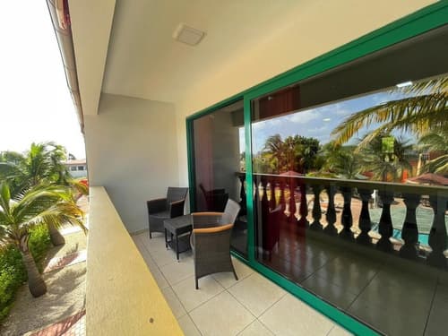 Del Rey Apartments, Terrace/patio