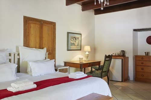 Yellow Aloe Guesthouse, Room