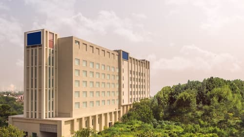 Radisson Hotel Agra, Front of property
