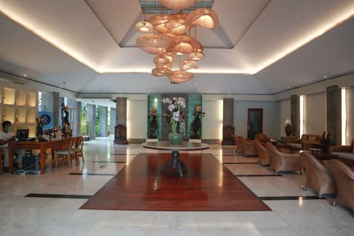 The Cakra Hotel, Lobby
