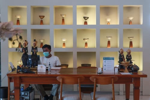 The Cakra Hotel, Lobby lounge