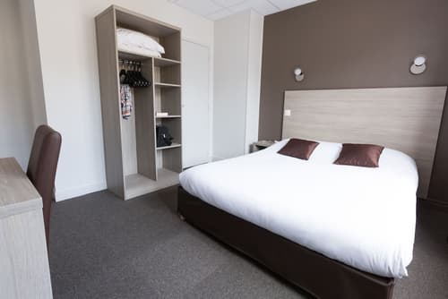 Hotel du Chateau, Room