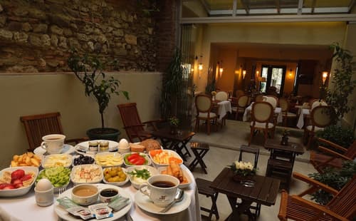 By Murat Royal Hotels, Breakfast area