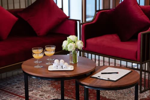 Koulen Central Hotel, Reception