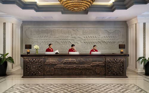 Koulen Central Hotel, Reception