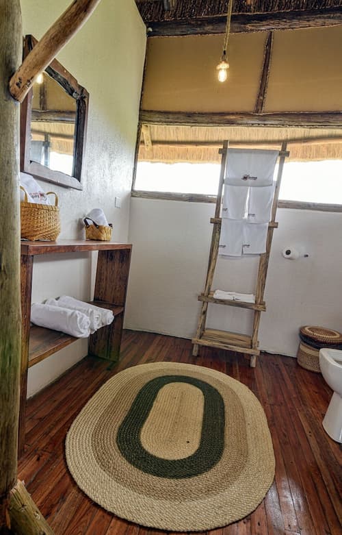 Aardvark Safari Lodge