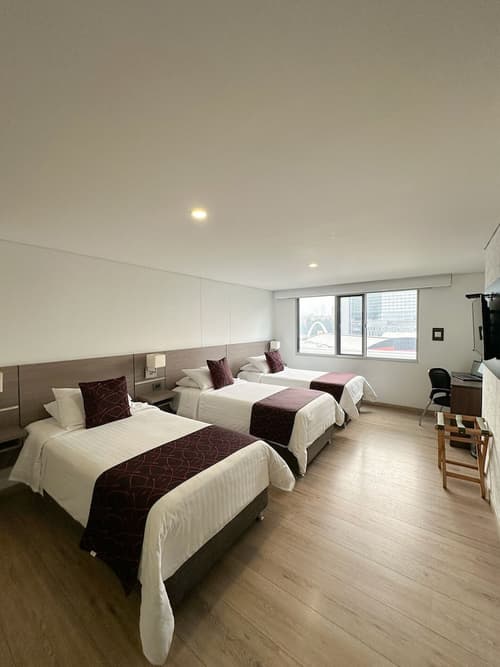 SM Grand Hotel, Room