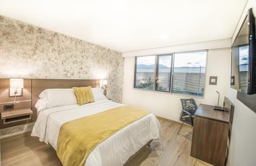 SM Grand Hotel, Room