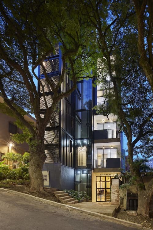 Altio hotel, Front of property