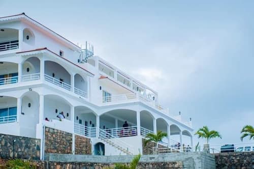 Hotel Restaurant Falucho Paradise Beach, Exterior