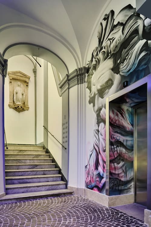 Jo&Joe Roma, Interior entrance