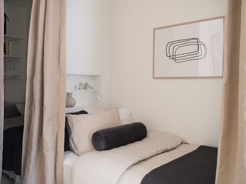 Waterfront Cabins, Room