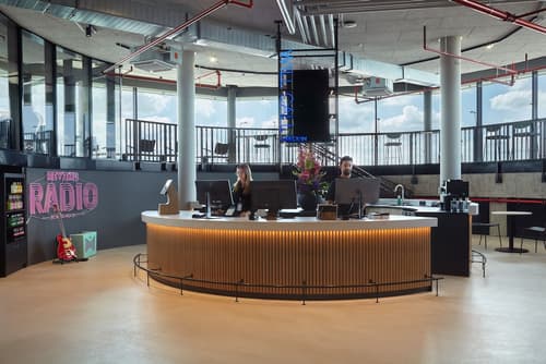 REVERB by HardRock Hamburg, Reception