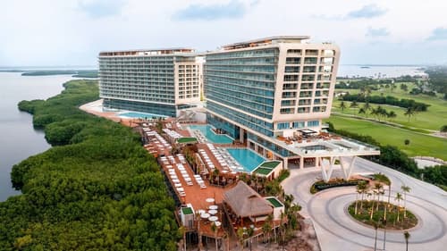 Hyatt Vivid Grand Island Cancun Adults Only All-Inclusive