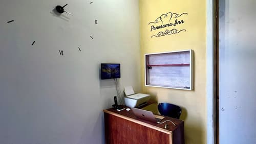 Panorama Inn, Reception