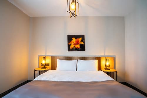 Leliko Suites, Primary image