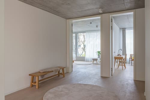 Carlotta Apartments, Room