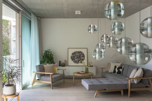 Carlotta Apartments, Room