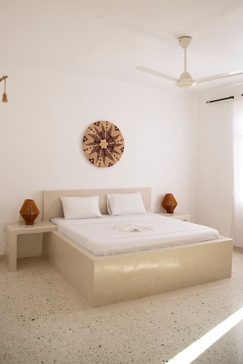 Paje White House, Room