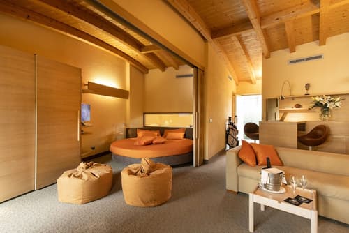 Color Hotel Style, Design & Gourmet