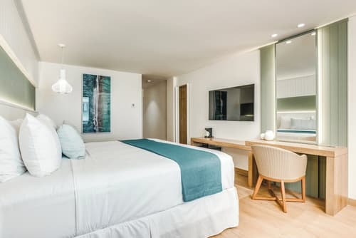 Fort George Hotel & Spa