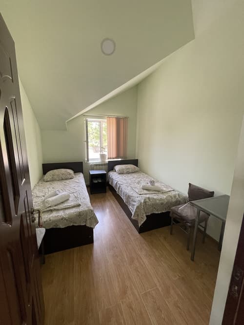 Noragyugh Guesthouse