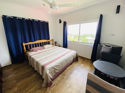 Oceanic View Apartments, Room