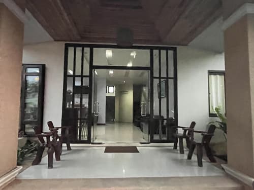 Chat Residence Hotel, Reception