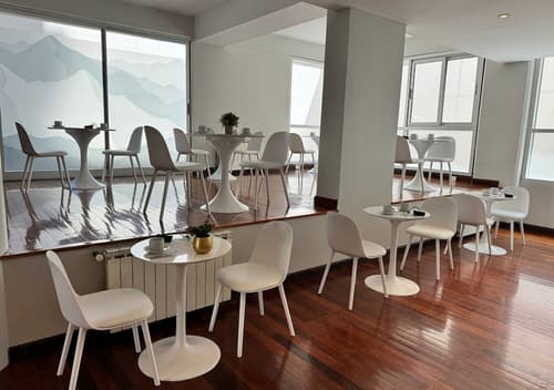 Roomie Salta by DOT Suites, Breakfast area