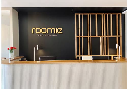 Roomie Salta by DOT Suites, Reception