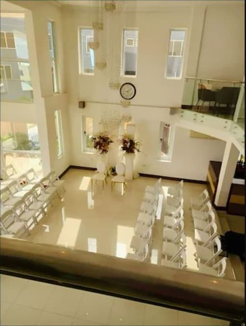 Cromer Serviced Apartments, Lobby sitting area