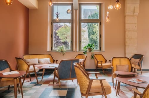 La Maison Rabelais, Lobby sitting area