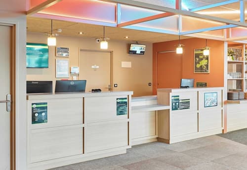 B&B Hotel Marne-La-Vallée Val D'Europe, Reception