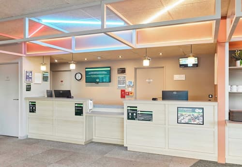 B&B Hotel Marne-La-Vallée Val D'Europe, Reception