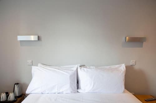 Crown Court Hotel & Bar., Room