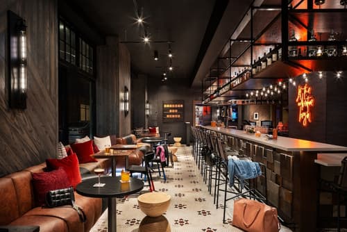 Moxy Springfield Downtown, Lobby