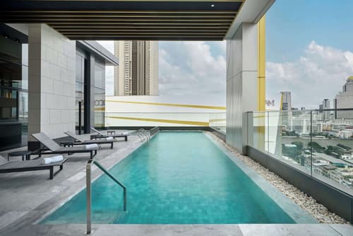Hilton Garden Inn Bangkok Riverside, Pool