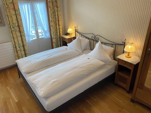 Carlton-Europe Vintage Adults Hotel