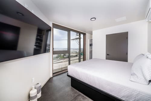 City24 Hotel Little Italy Mission Hills