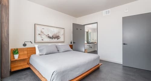 City24 Hotel Little Italy Mission Hills