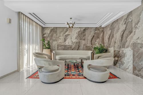 Hotel Plaza Berat, Reception