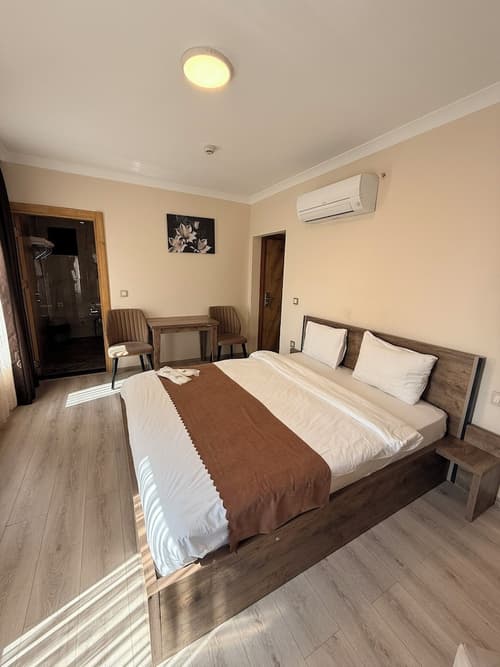 Rena Grand Residence & Suite