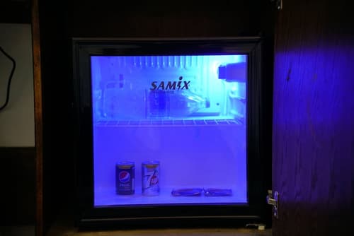 Mansi Residence, Room