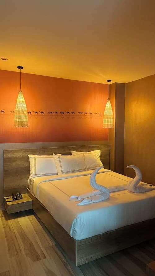 Almas Pyramids View, Room