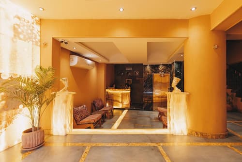 Almas Pyramids View, Reception