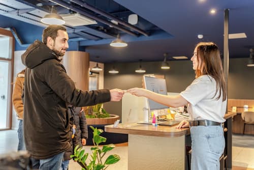 Akena Serris  Val d'Europe, Lobby