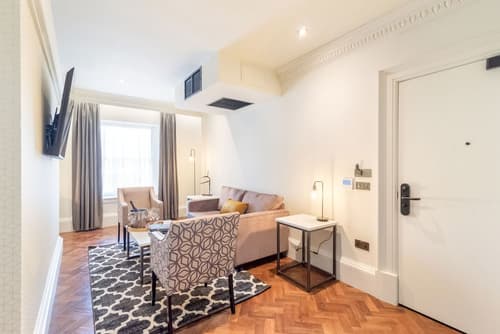 King Street Aparthotel, Room