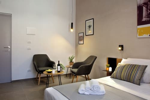 Mare Fuori Rooms, Room